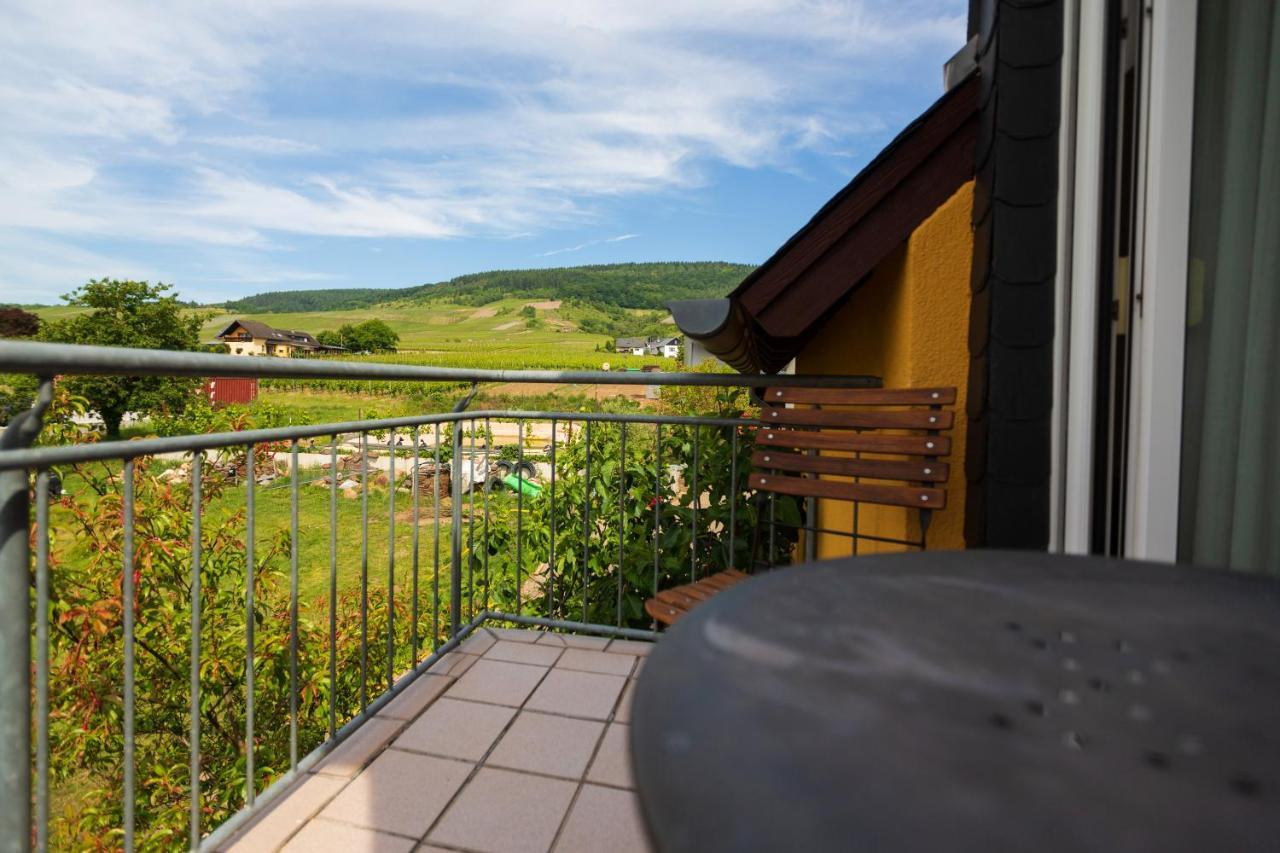 Bio-Weingut Staffelter Hof Guest House เคิร์ฟ ภายนอก รูปภาพ