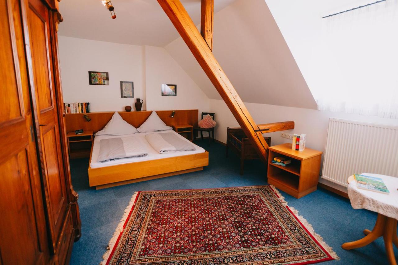 Bio-Weingut Staffelter Hof Guest House เคิร์ฟ ภายนอก รูปภาพ