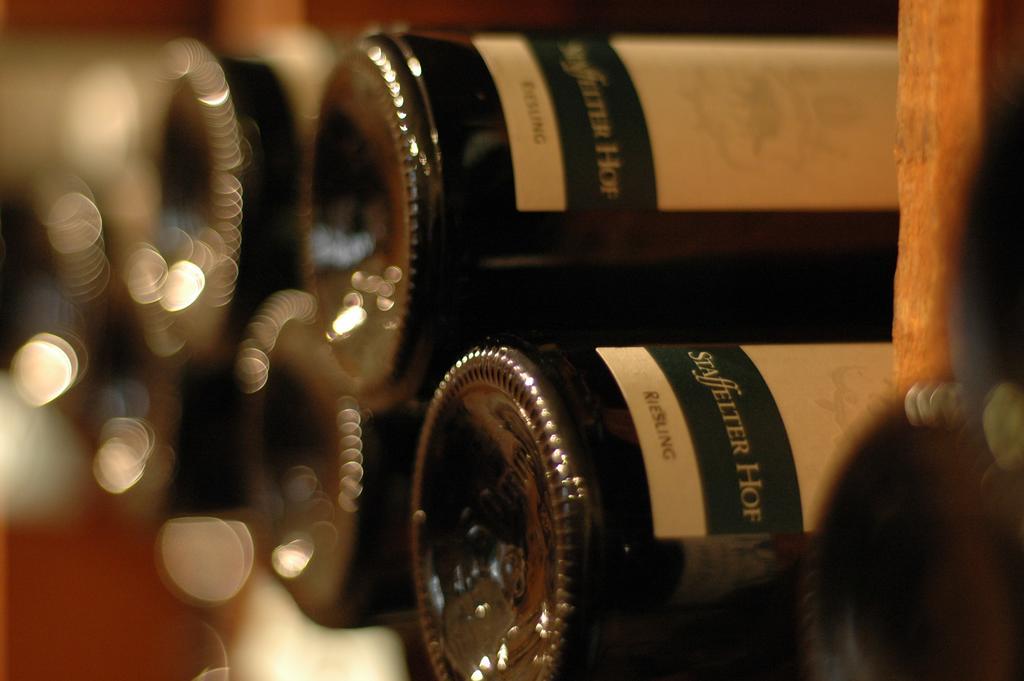 Bio-Weingut Staffelter Hof Guest House เคิร์ฟ ภายนอก รูปภาพ